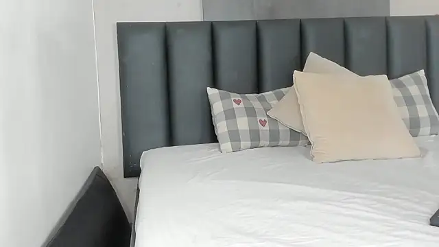 JenaCooper  online show from 14, 2, 2026