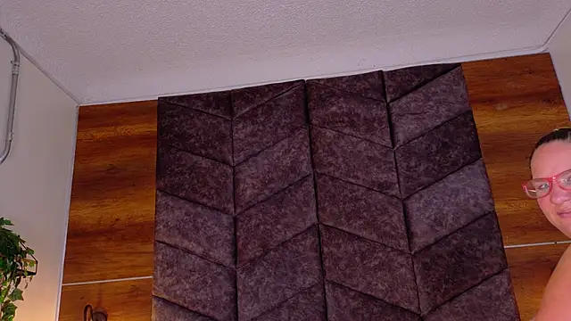 JenaCooper  online show from 3, 2, 2026