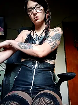 Snapshot of Darkw1tch chatting on 12, 11, 2025 Darkw1tch online show from 12, 11, 2025