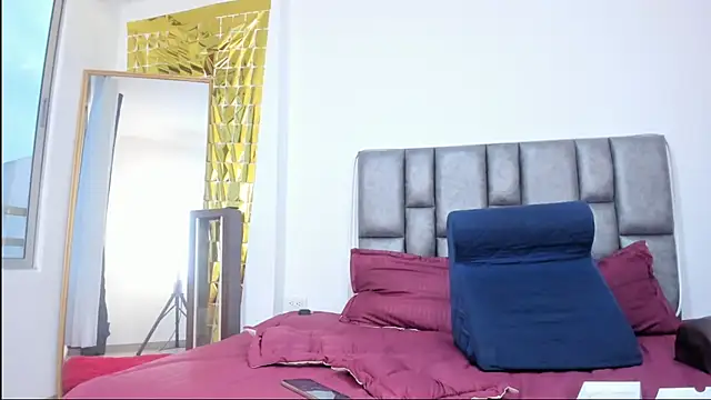 miaroberts69 online show from 11, 1, 2026