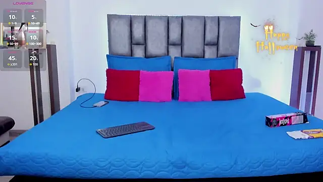 miaroberts69 online show from 24, 10, 2025