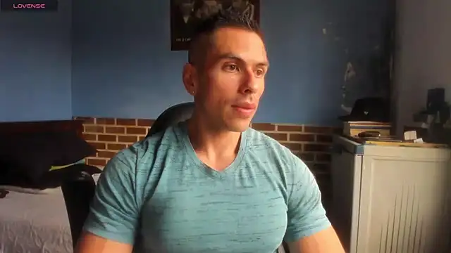 Snapshot of justinkarter chatting on 7, 5, 2026 justinkarter online show from 7, 5, 2026