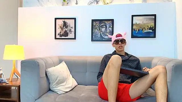 TWINKS FRIENDS online show from 2, 6, 2026