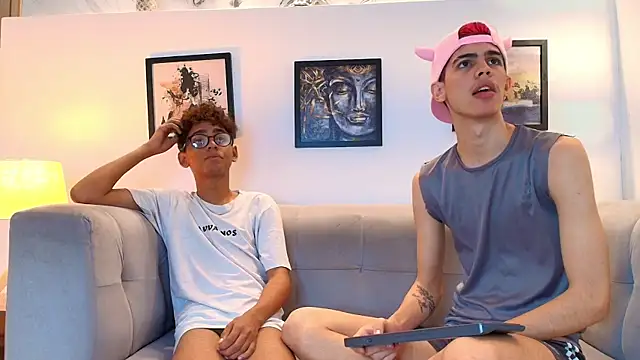 TWINKS FRIENDS online show from 13, 5, 2026
