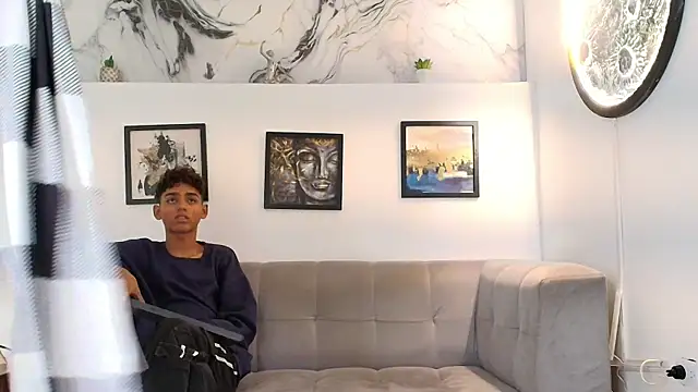 TWINKS FRIENDS online show from 6, 5, 2026