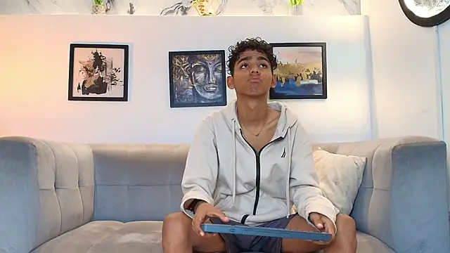 TWINKS FRIENDS online show from 28, 5, 2026