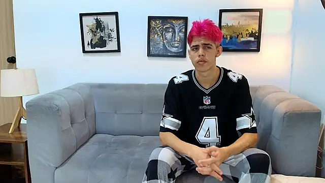 TWINKS FRIENDS online show from 7, 5, 2026