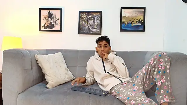 TWINKS FRIENDS online show from 3, 6, 2026