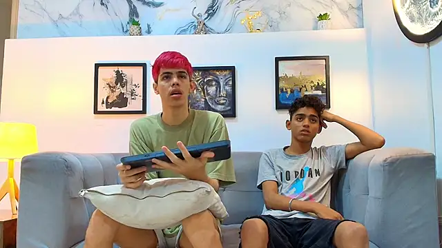 TWINKS FRIENDS online show from 19, 5, 2026