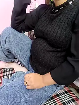 Iampriyaaa15 online show from 27, 11, 2025