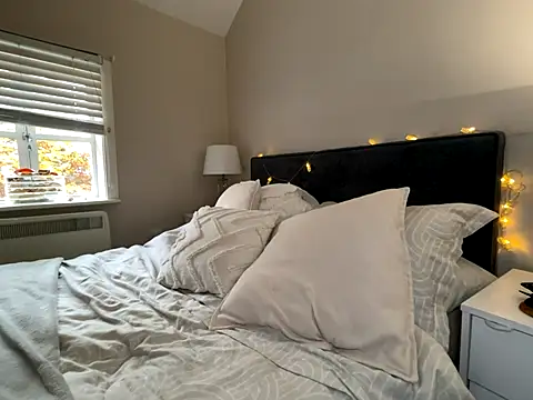 FrancescaXO online show from 3, 11, 2025