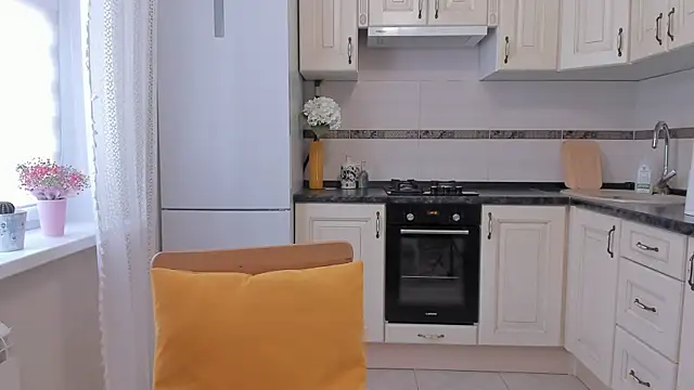 GoodGlamorGirl online show from 14, 4, 2026