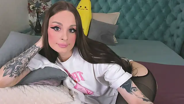 NaughtyLoryy online show from 5, 11, 2025