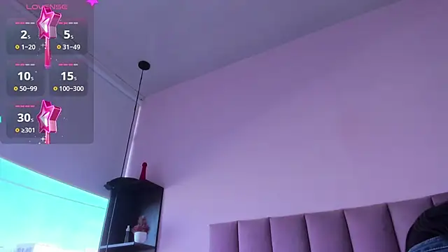 violet myerrs online show from 9, 10, 2025