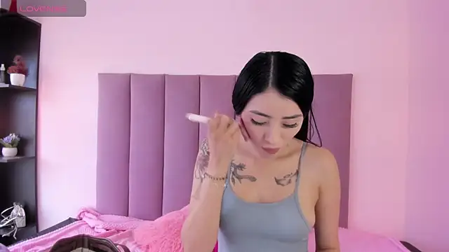 violet myerrs online show from 7, 10, 2025