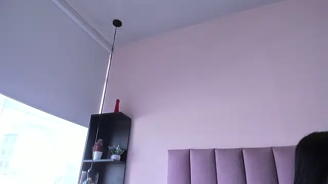 violet myerrs online show from 29, 11, 2025