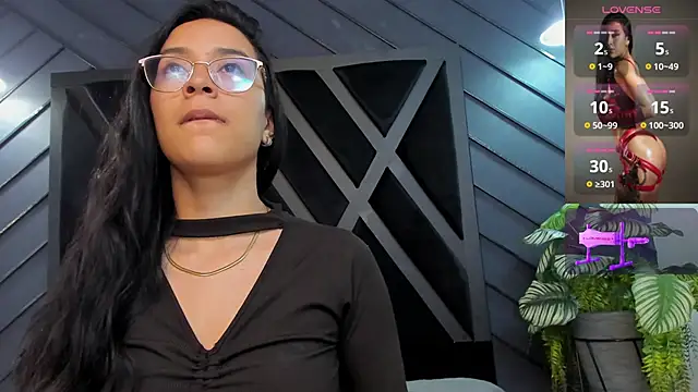 zoe martins  online show from 6, 11, 2025