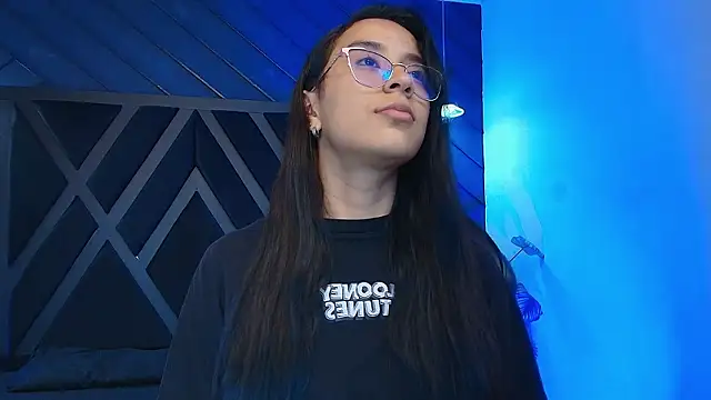 zoe martins  online show from 28, 2, 2026