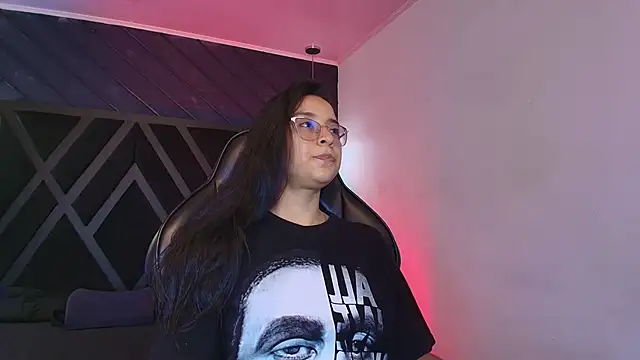 zoe martins  online show from 11, 4, 2026