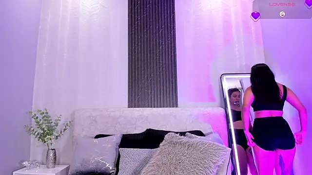 zoe martins  online show from 21, 7, 2026