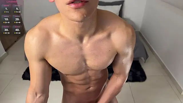Snapshot of Maxx_Lancaster chatting on 6, 5, 2026 Maxx Lancaster online show from 6, 5, 2026