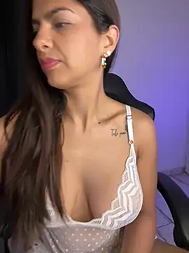 Snapshot of chicachocolate01 chatting on 26, 4, 2026 chicachocolate01 online show from 26, 4, 2026