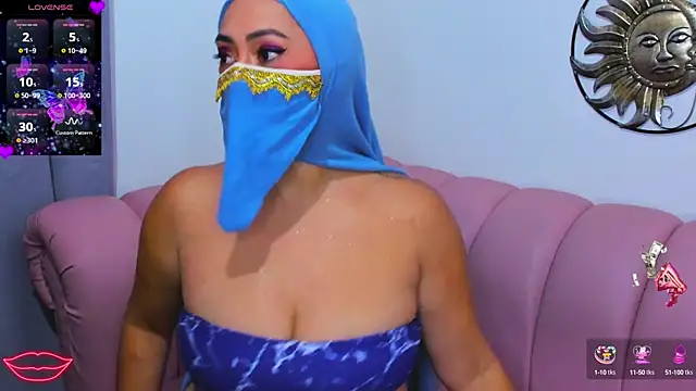 Snapshot of Aisha_Malek chatting on 16, 10, 2025 Aisha Malek online show from 16, 10, 2025