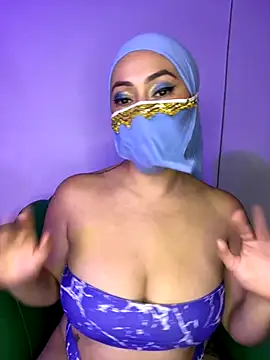 Snapshot of Aisha_Malek chatting on 9, 11, 2025 Aisha Malek online show from 9, 11, 2025