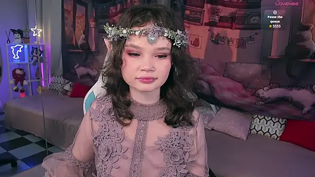 EmilyChaves online show from 28, 10, 2025