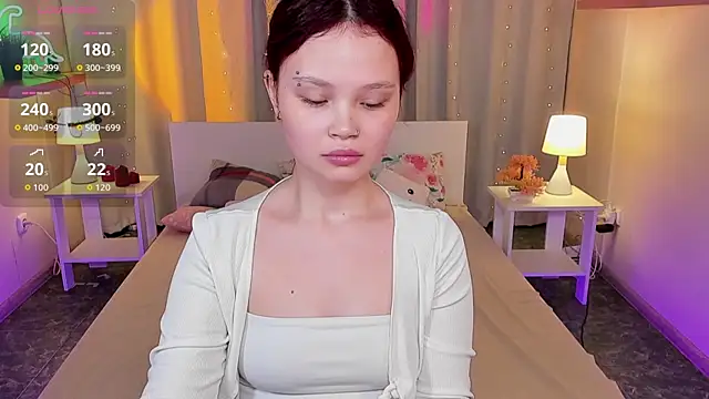 EmilyChaves online show from 9, 7, 2026