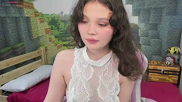 EmilyChaves online show from 26, 11, 2025