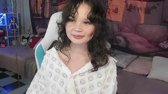 EmilyChaves online show from 22, 11, 2025