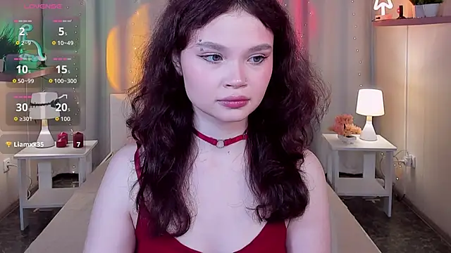 EmilyChaves online show from 10, 6, 2026