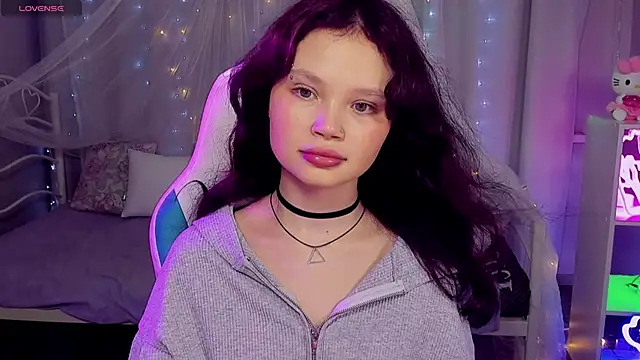 EmilyChaves online show from 23, 4, 2026