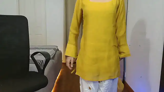 Snapshot of Mini_Meera chatting on 5, 8, 2026 Mini Meera online show from 5, 8, 2026