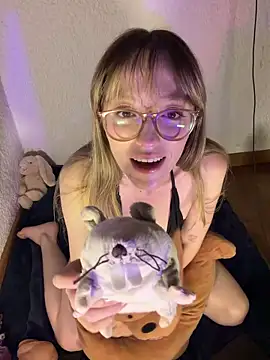 Snapshot of ReenKitty chatting on 12, 6, 2026 ReenKitty online show from 12, 6, 2026