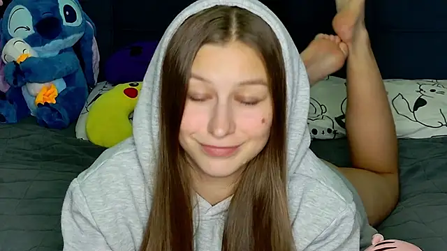 Snapshot of MissEmilyMiller chatting on 1, 12, 2025 MissEmilyMiller online show from 1, 12, 2025