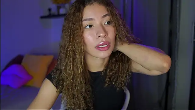 isabella-garcia- online show from 28, 10, 2025