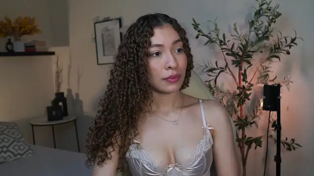 Snapshot of isabella-garcia- chatting on 1, 7, 2026 isabella-garcia- online show from 1, 7, 2026