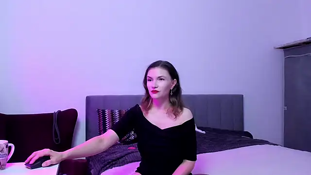 Snapshot of Katherine_Twilight chatting on 6, 11, 2025 Katherine Twilight online show from 6, 11, 2025