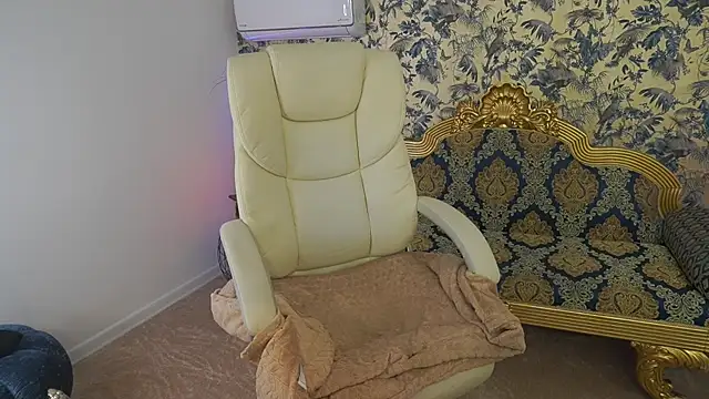 BellaLaPetit online show from 15, 4, 2026