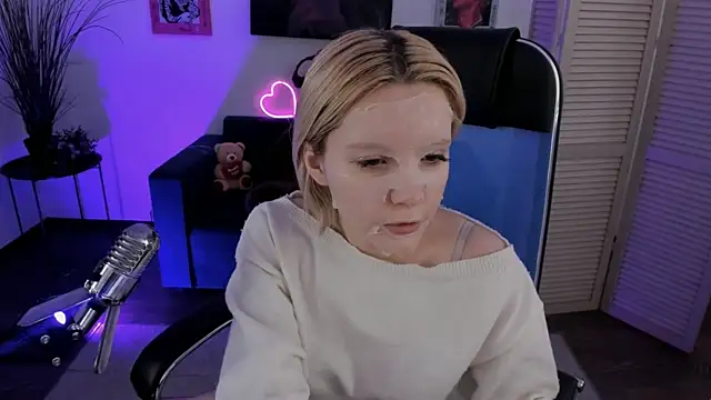 AuroraWrenfield online show from 13, 1, 2026