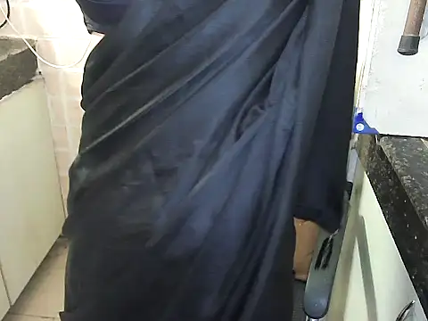 Snapshot of lovepihuu chatting on 24, 10, 2025 lovepihuu online show from 24, 10, 2025