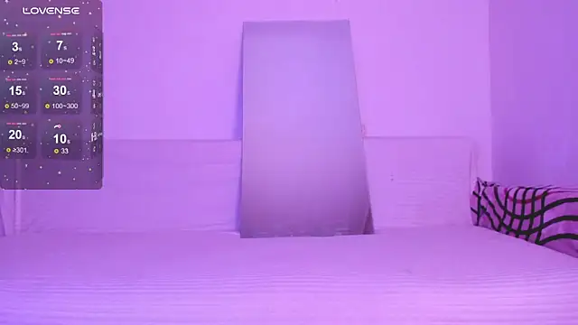 Lil Foxy9 online show from 29, 11, 2025