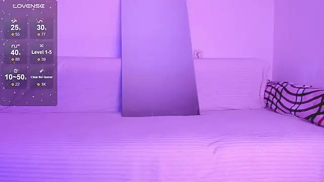 Lil Foxy9 online show from 23, 11, 2025