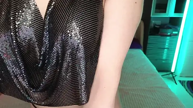 Lila West online show from 7, 2, 2026