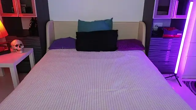 Lila West online show from 21, 2, 2026