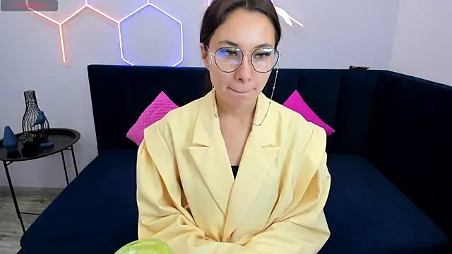 Kat  cat online show from 3, 11, 2025