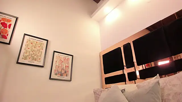 Snapshot of katherinn_gomezz chatting on 29, 10, 2025 katherinn gomezz online show from 29, 10, 2025