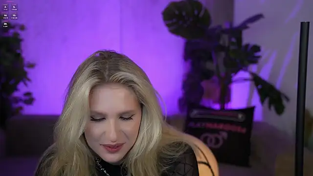 Snapshot of Scarlett_Sweet054 chatting on 13, 11, 2025 Scarlett Sweet054 online show from 13, 11, 2025